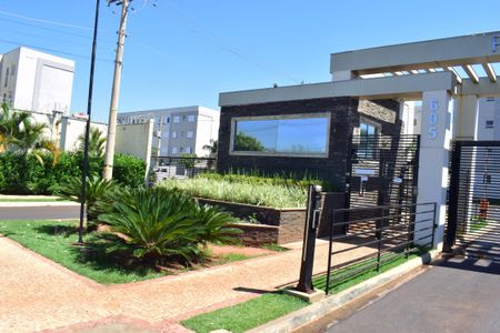 Apartamento para alugar com 50m², 2 quartos e sem vagaFachada e portaria