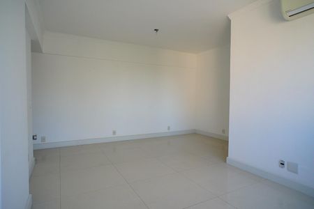 Sala de apartamento à venda com 2 quartos, 68m² em Centro Histórico, Porto Alegre