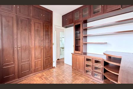 Apartamento à venda com 3 quartos, 95m² em Estoril, Belo Horizonte