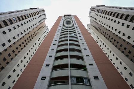 Apartamento para alugar com 102m², 3 quartos e 2 vagasFachada