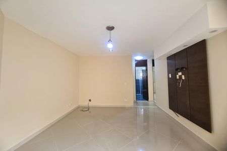 Sala de apartamento para alugar com 2 quartos, 56m² em Sítio Pinheirinho, São Paulo