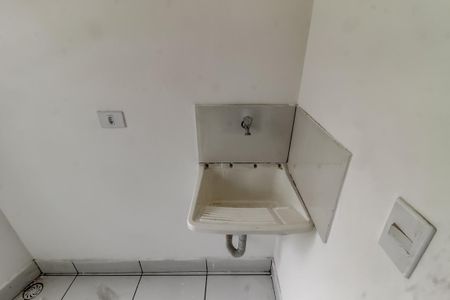 Casa para alugar com 30m², 1 quarto e sem vagaDetalhe da area de serviço