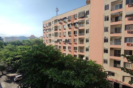 Apartamento para alugar com 70m², 2 quartos e 1 vagaVaranda