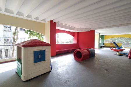 Apartamento para alugar com 70m², 2 quartos e 1 vagaÁrea comum - Playground