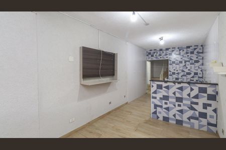Sala de casa para alugar com 2 quartos, 70m² em Vila Nova Carolina, São Paulo