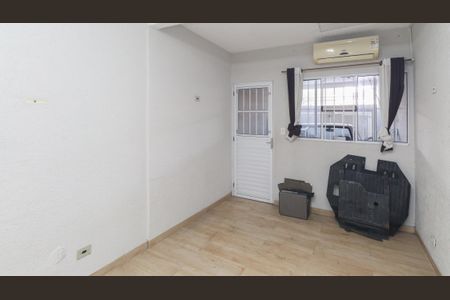 Casa para alugar com 70m², 2 quartos e 1 vagaSala