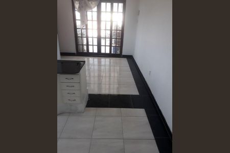 Casa para alugar com 1 quarto, 70m² em Botujuru, Mogi das Cruzes