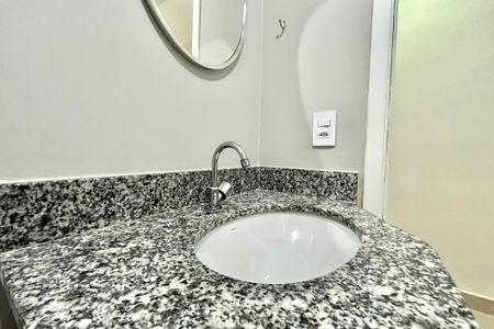 Banheiro de apartamento para alugar com 1 quarto, 24m² em Vila da Saúde, São Paulo