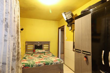 Quarto 1 de casa para alugar com 2 quartos, 51m² em Jardim Sabará, Porto Alegre