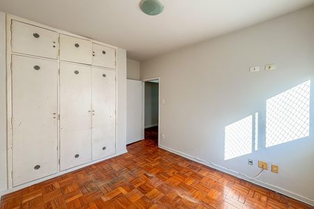 Apartamento para alugar com 174m², 3 quartos e sem vaga