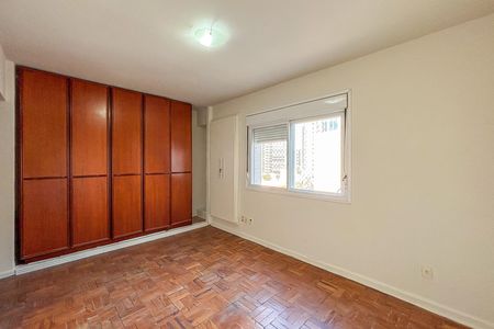 Apartamento para alugar com 174m², 3 quartos e sem vaga
