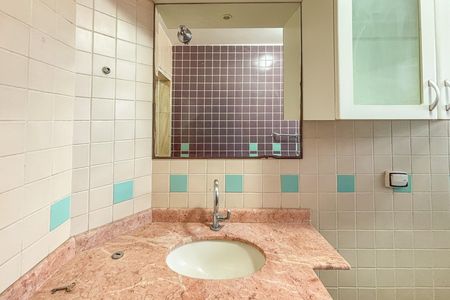 Apartamento para alugar com 174m², 3 quartos e sem vaga