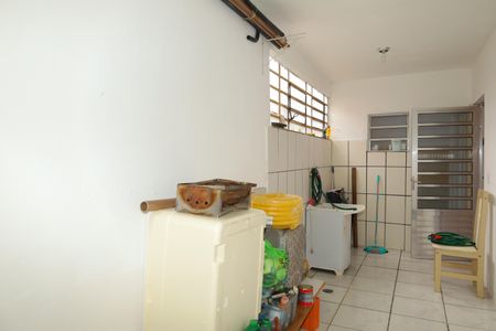 Casa para alugar com 40m², 3 quartos e 1 vagaÁrea de Serviço