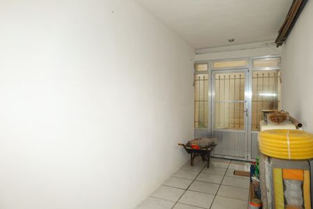 Casa para alugar com 40m², 3 quartos e 1 vagaÁrea de Serviço