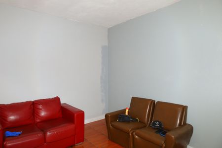 Casa para alugar com 40m², 3 quartos e 1 vagaSala