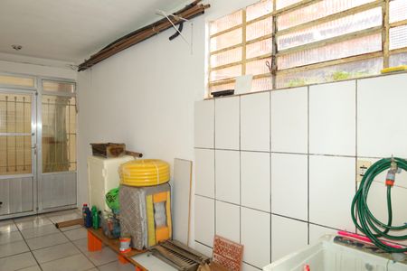 Casa para alugar com 40m², 3 quartos e 1 vagaÁrea de Serviço