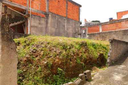 Casa para alugar com 40m², 3 quartos e 1 vagaQuintal e garagem