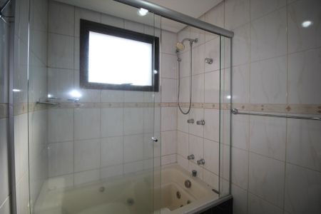 Apartamento à venda com 81m², 3 quartos e 2 vagasBanheiro da Suíte 1