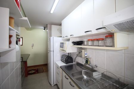 Apartamento à venda com 81m², 3 quartos e 2 vagasCozinha