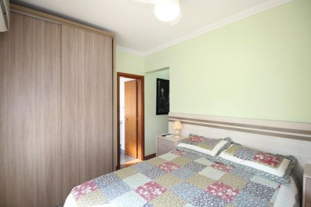Apartamento à venda com 81m², 3 quartos e 2 vagasSuíte 1