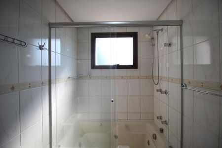 Apartamento à venda com 81m², 3 quartos e 2 vagasBanheiro da Suíte 1