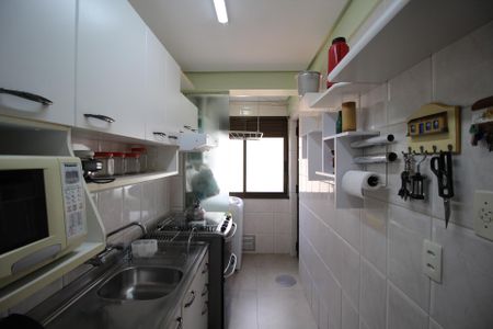 Apartamento à venda com 81m², 3 quartos e 2 vagasCozinha
