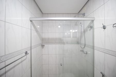 Apartamento à venda com 81m², 3 quartos e 2 vagasBanheiro