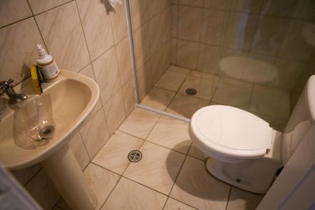 Banheiro de apartamento para alugar com 2 quartos, 36m² em Rio Pequeno, São Paulo