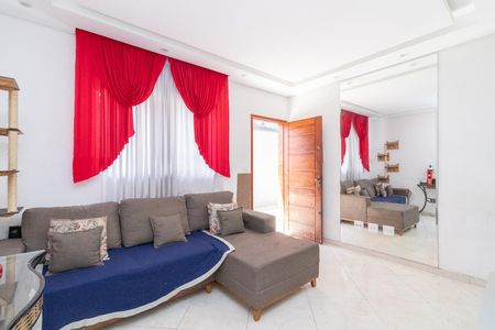 Sala de casa de condomínio à venda com 2 quartos, 83m² em Vila Araguaia, São Paulo