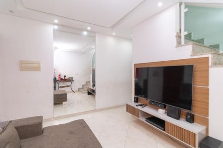 Sala de casa de condomínio à venda com 2 quartos, 83m² em Vila Araguaia, São Paulo