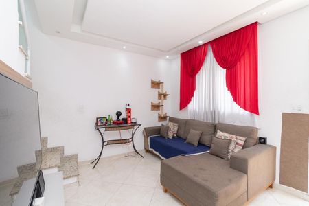 Sala de casa de condomínio à venda com 2 quartos, 83m² em Vila Araguaia, São Paulo