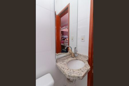 Casa de condomínio à venda com 83m², 2 quartos e 2 vagasBanheiro da Suíte 1