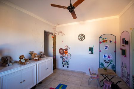 Casa para alugar com 107m², 2 quartos e 1 vaga Casa para alugar com 107m², 2 quartos e 1 vagaQuarto 1