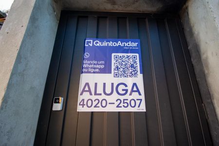 Casa para alugar com 107m², 2 quartos e 1 vaga Casa para alugar com 107m², 2 quartos e 1 vagaFachada