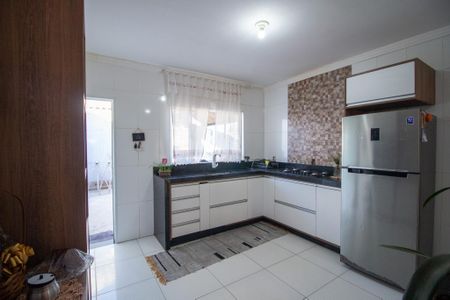 Casa para alugar com 107m², 2 quartos e 1 vaga Casa para alugar com 107m², 2 quartos e 1 vagaCozinha