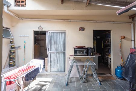 Casa à venda com 150m², 2 quartos e 2 vagasQuintal