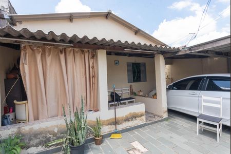Casa à venda com 150m², 2 quartos e 2 vagasFachada