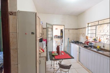 Casa à venda com 150m², 2 quartos e 2 vagasCozinha