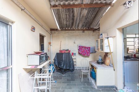 Casa à venda com 150m², 2 quartos e 2 vagasQuintal