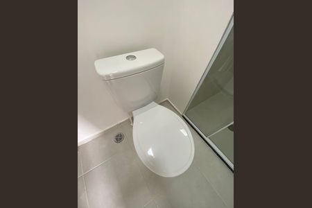 Apartamento para alugar com 45m², 2 quartos e 1 vaga Apartamento para alugar com 45m², 2 quartos e 1 vagaBanheiro da Suíte
