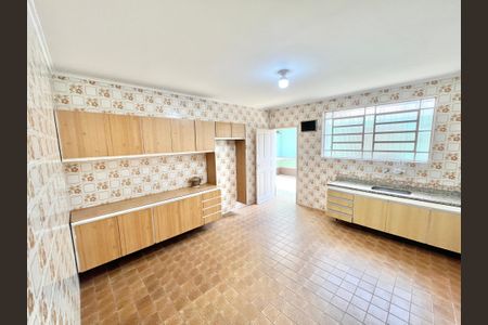 Casa para alugar com 174m², 3 quartos e 2 vagasCozinha