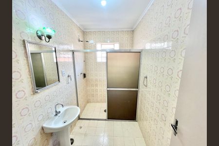 Casa para alugar com 174m², 3 quartos e 2 vagasBanheiro