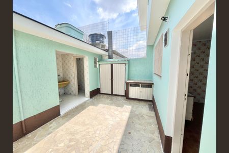 Casa para alugar com 174m², 3 quartos e 2 vagasQuintal