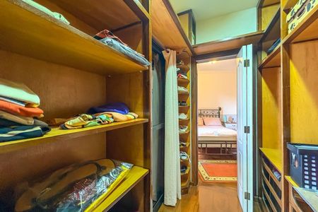 Apartamento à venda com 148m², 3 quartos e 3 vagasCloset da Suíte