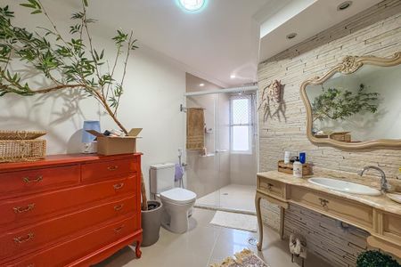 Apartamento à venda com 148m², 3 quartos e 3 vagasBanheiro da Suíte