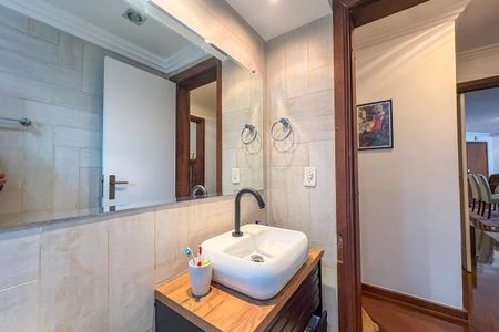 Apartamento à venda com 148m², 3 quartos e 3 vagasBanheiro Social