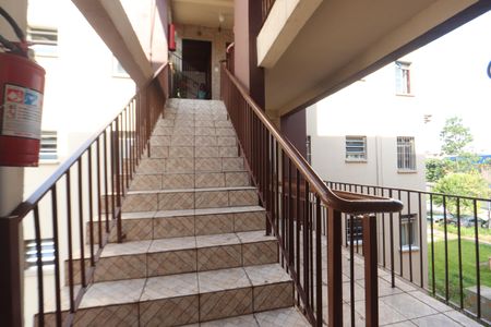 Apartamento para alugar com 45m², 2 quartos e 1 vagaEscadas de Acesso