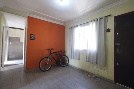 Sala de apartamento para alugar com 2 quartos, 45m² em Vila Bancaria, São Paulo