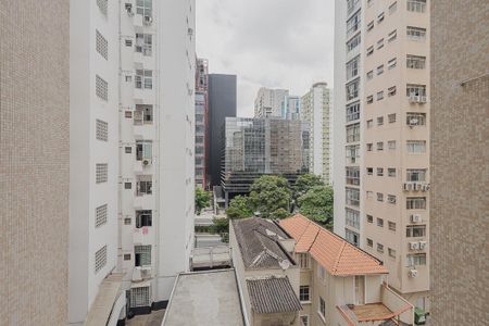 Apartamento à venda com 205m², 3 quartos e 2 vagasÁrea de Serviço - Vista