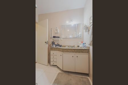 Apartamento à venda com 205m², 3 quartos e 2 vagasBanheiro